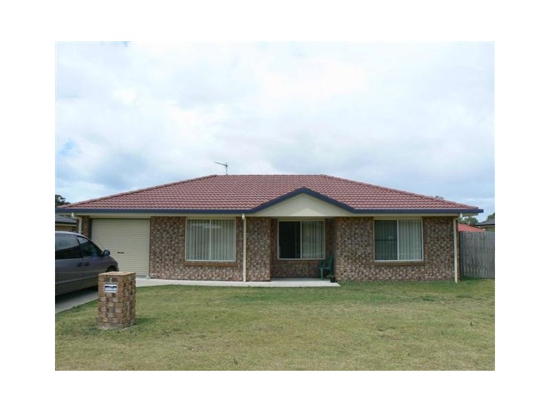 16 Topaz Cct, Urangan QLD 4655