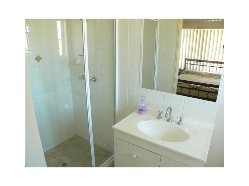 16 Topaz Cct, Urangan QLD 4655