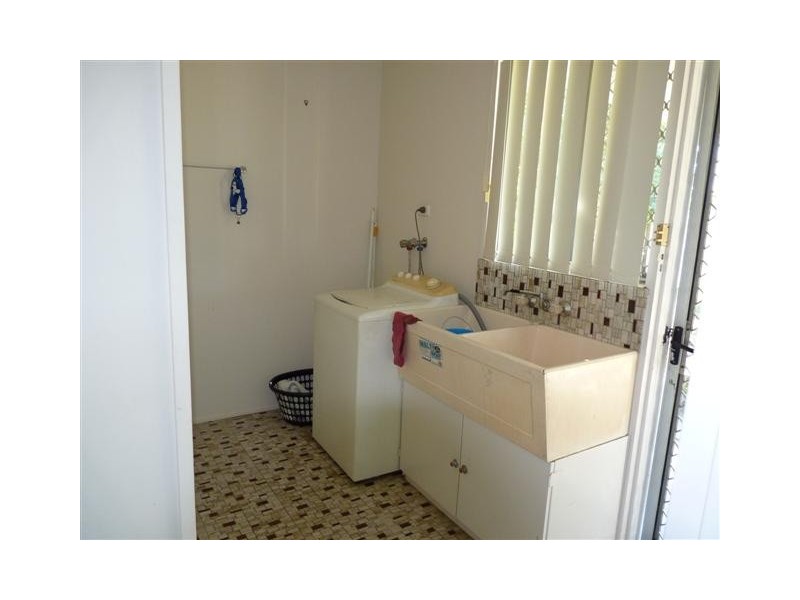 64 Bideford Street, Torquay QLD 4655