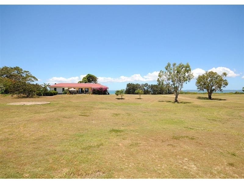 52 Francis Avenue, Booral QLD 4655