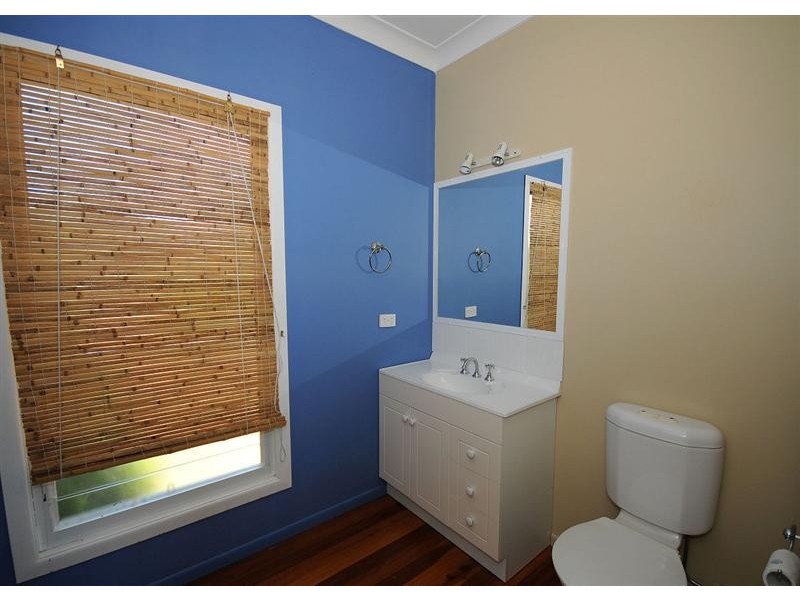 52 Francis Avenue, Booral QLD 4655