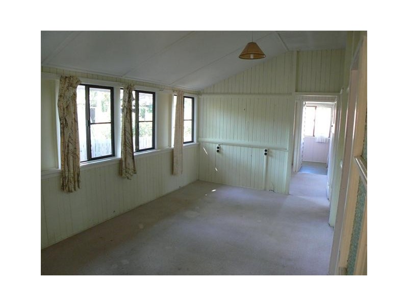 519 Charlton Esplanade, Urangan QLD 4655