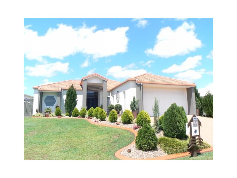8  Bayley Ct, Urraween QLD 4655