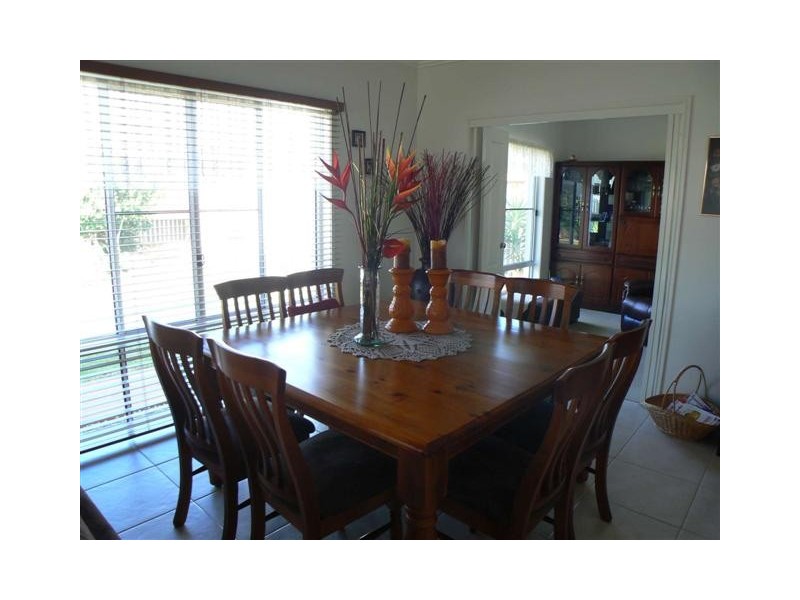 8  Bayley Ct, Urraween QLD 4655