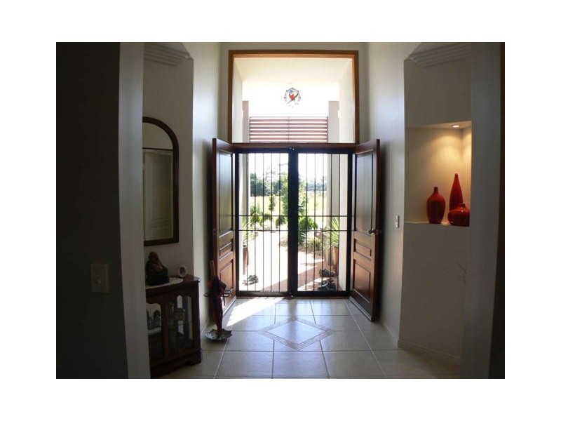 8  Bayley Ct, Urraween QLD 4655