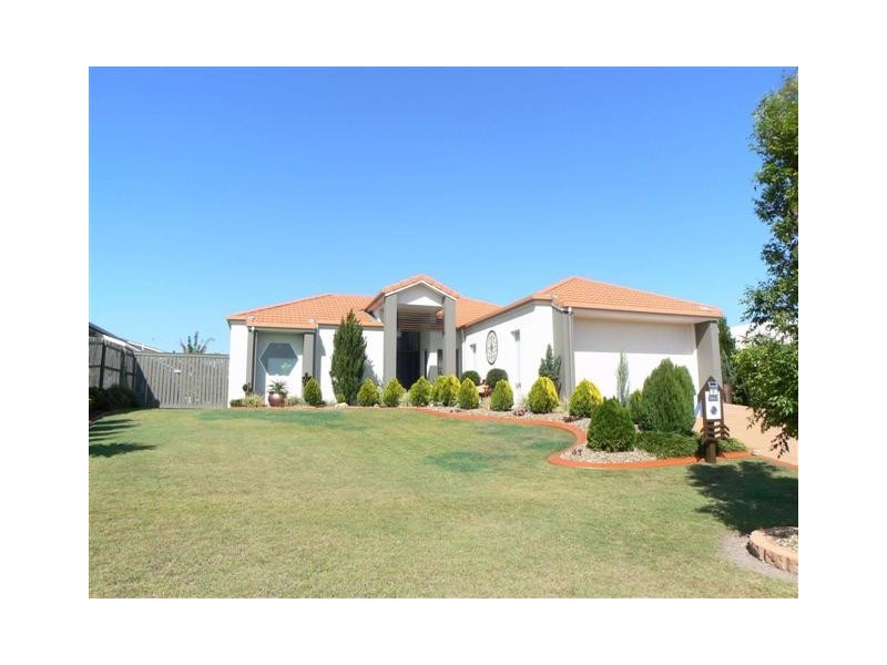 8  Bayley Ct, Urraween QLD 4655