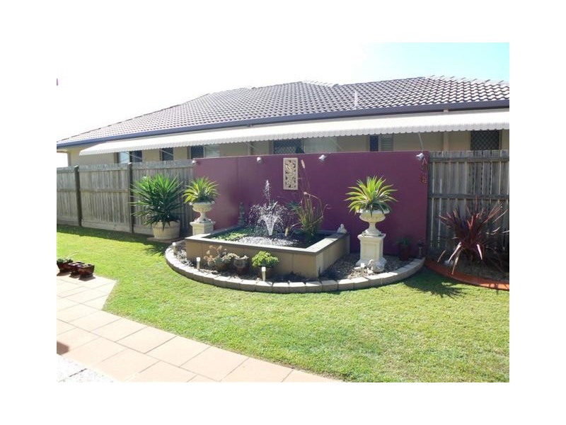 8  Bayley Ct, Urraween QLD 4655