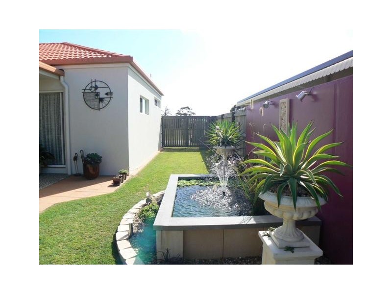 8  Bayley Ct, Urraween QLD 4655