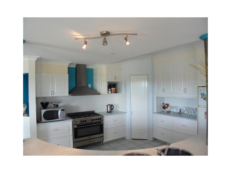 18 Brahminy Ct, River Heads QLD 4655