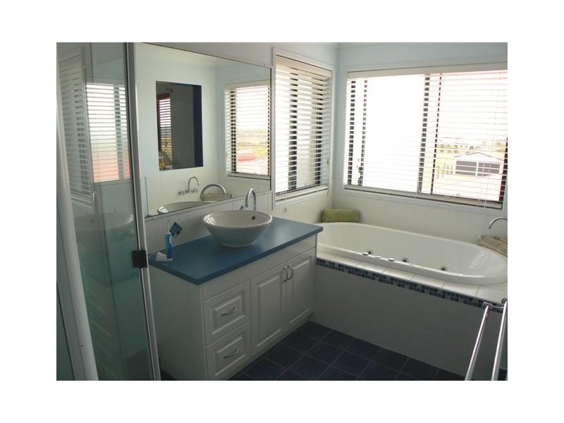 18 Brahminy Ct, River Heads QLD 4655