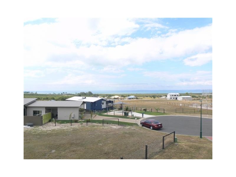 18 Brahminy Ct, River Heads QLD 4655