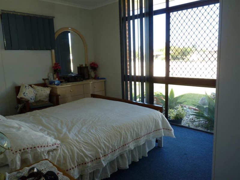 24 Kuruman Street,, Scarness QLD 4655