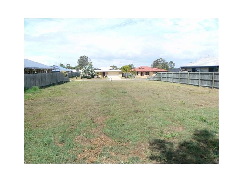 5 Montrose Close, Point Vernon QLD 4655
