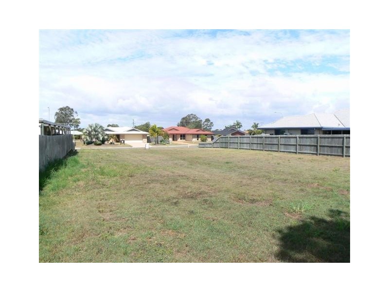 5 Montrose Close, Point Vernon QLD 4655