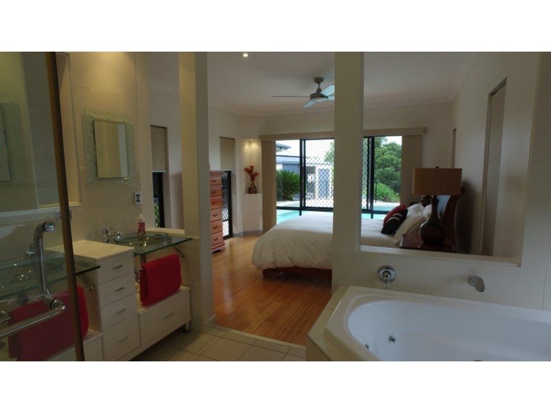 5 Jasmine Court, Dundowran Beach QLD 4655