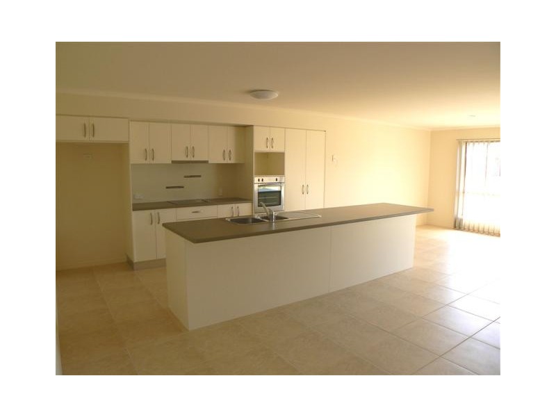 Unit 1/7 Pembridge Cct (L261), Urraween QLD 4655