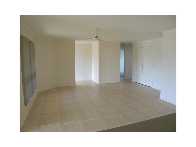 Unit 1/7 Pembridge Cct (L261), Urraween QLD 4655