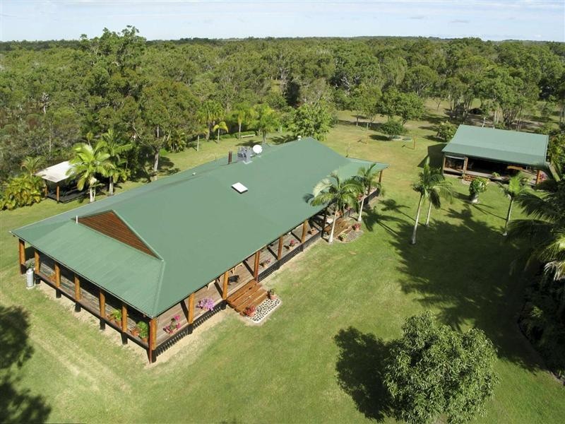 25 Shore Rd West, Booral QLD 4655