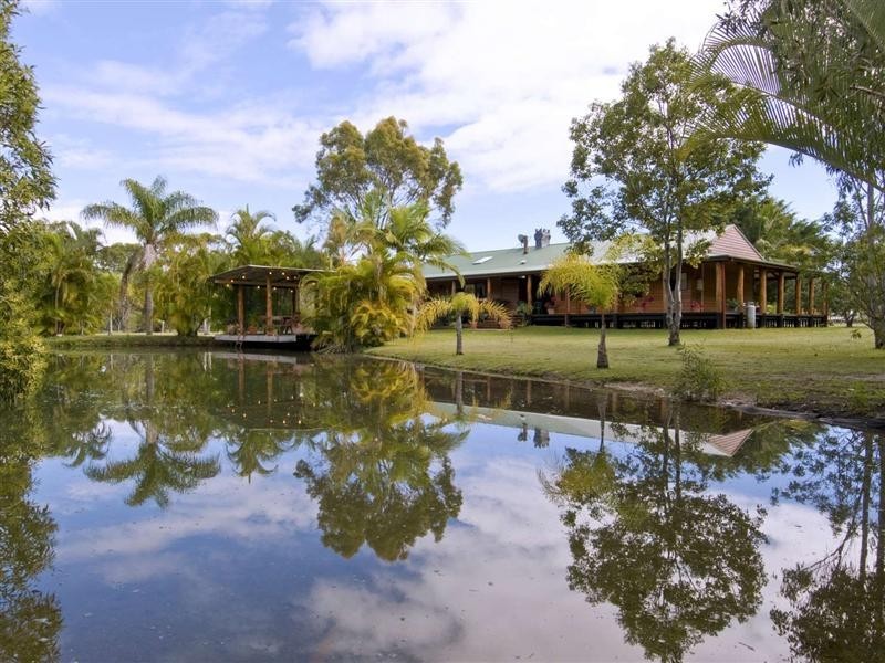 25 Shore Rd West, Booral QLD 4655