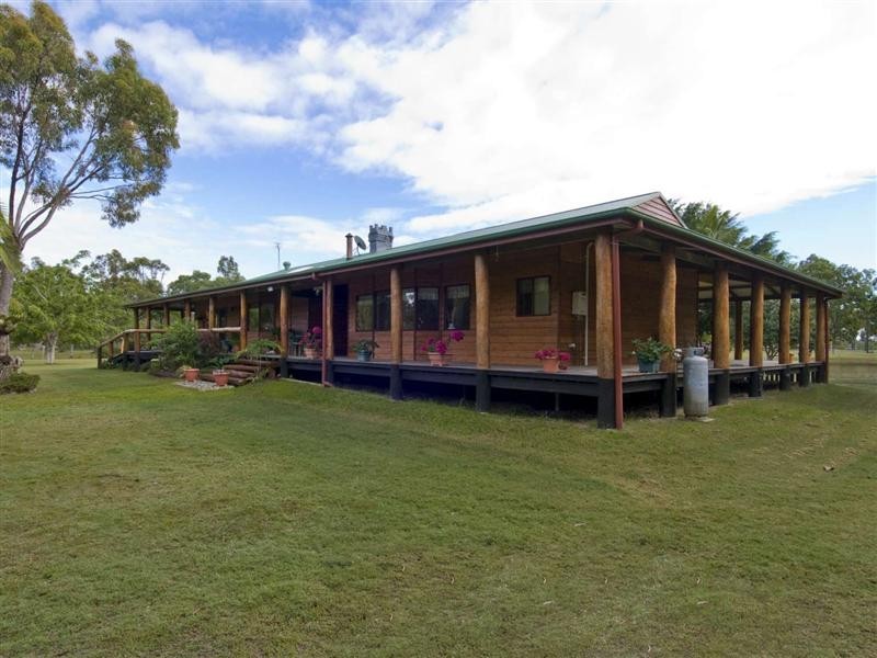 25 Shore Rd West, Booral QLD 4655