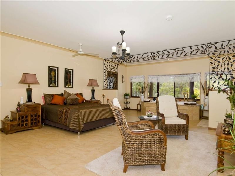 25 Shore Rd West, Booral QLD 4655