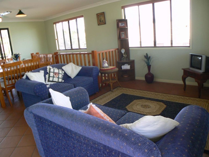 140 Bideford St, Torquay QLD 4655