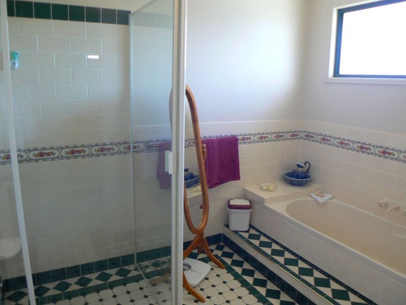 140 Bideford St, Torquay QLD 4655