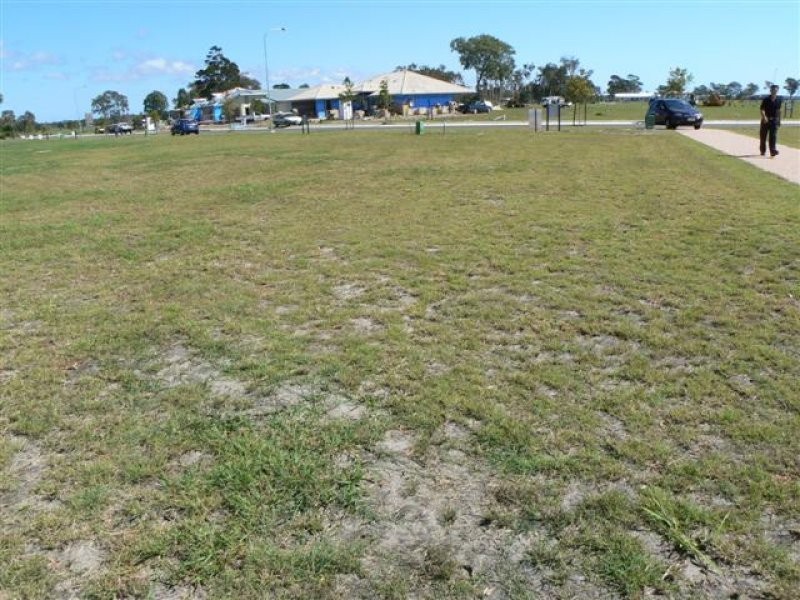 15 Barramundi Drive, Burrum Heads QLD 4659