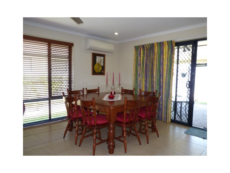 3 Whipbird Court, Urangan QLD 4655