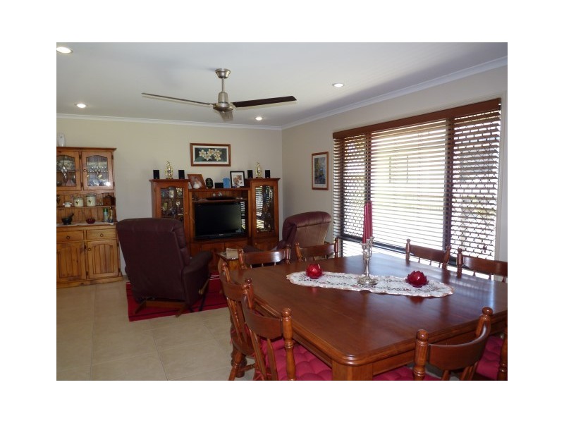 3 Whipbird Court, Urangan QLD 4655