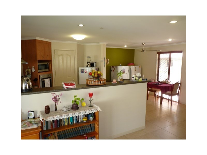3 Whipbird Court, Urangan QLD 4655