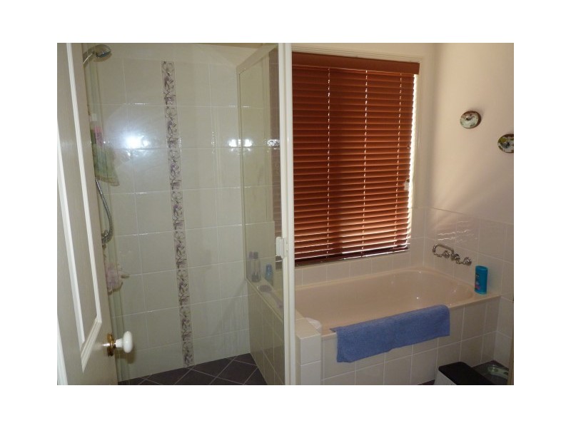3 Whipbird Court, Urangan QLD 4655