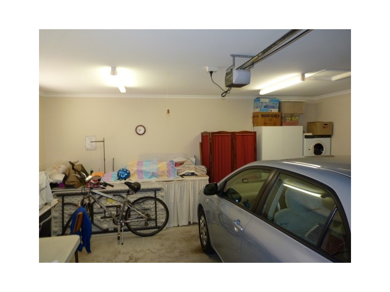 3 Whipbird Court, Urangan QLD 4655