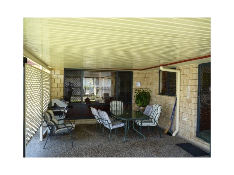 3 Whipbird Court, Urangan QLD 4655