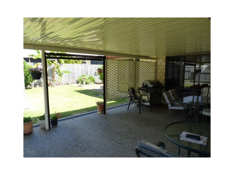 3 Whipbird Court, Urangan QLD 4655