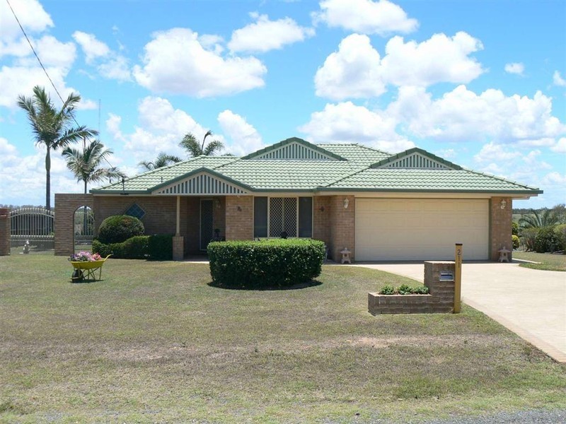211 Lower Mountain Road, Dundowran QLD 4655