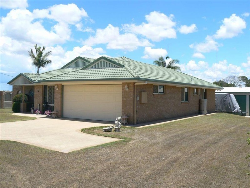211 Lower Mountain Road, Dundowran QLD 4655