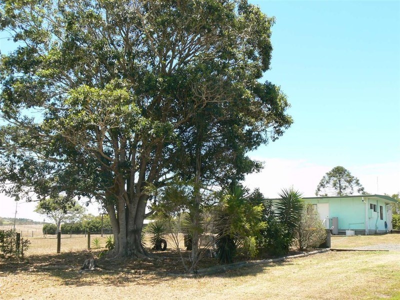 211 Lower Mountain Road, Dundowran QLD 4655