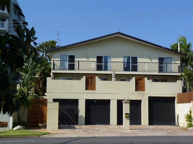 238 Esplanade, Pialba QLD 4655