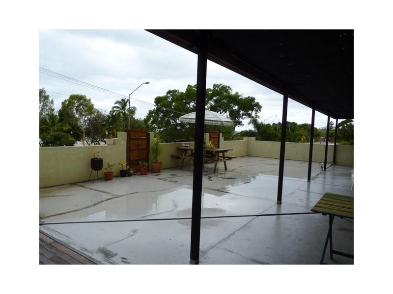238 Esplanade, Pialba QLD 4655
