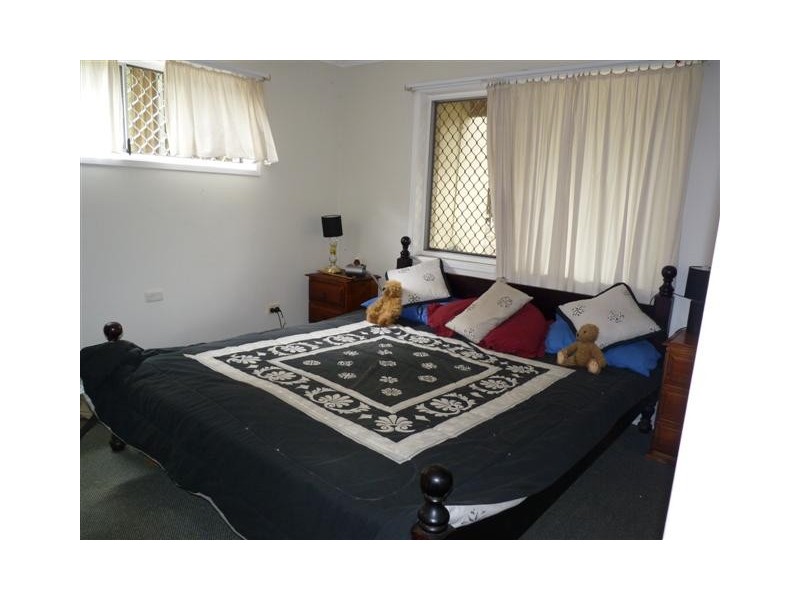 238 Esplanade, Pialba QLD 4655