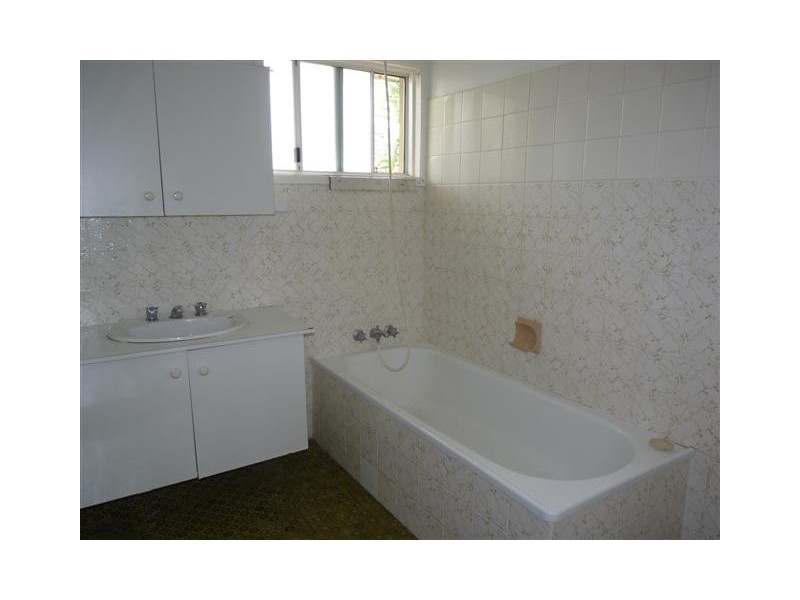 238 Esplanade, Pialba QLD 4655