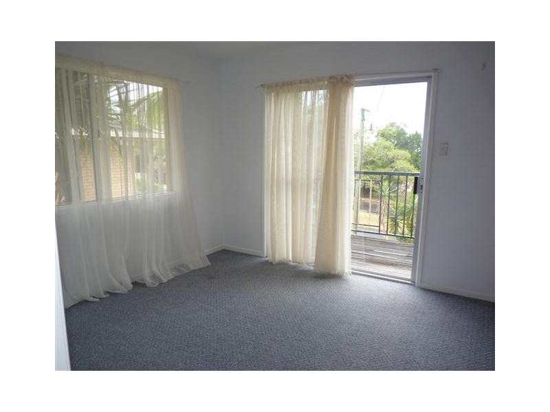 238 Esplanade, Pialba QLD 4655