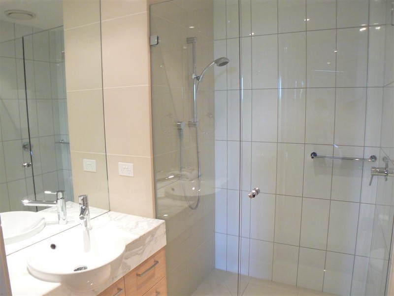 Unit 401/468 Esplanade, Torquay QLD 4655