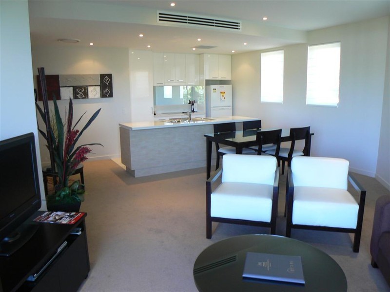 Unit 401/468 Esplanade, Torquay QLD 4655
