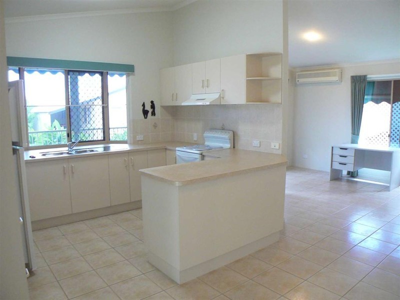 296/7 Bay Dr (Golden Shores), Pialba QLD 4655