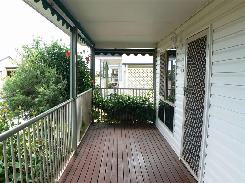 296/7 Bay Dr (Golden Shores), Pialba QLD 4655