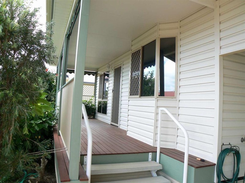 296/7 Bay Dr (Golden Shores), Pialba QLD 4655