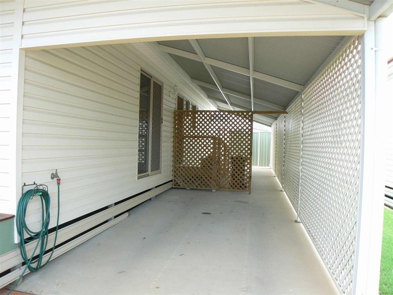 296/7 Bay Dr (Golden Shores), Pialba QLD 4655
