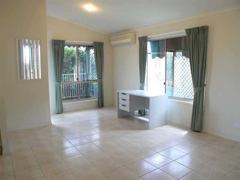 296/7 Bay Dr (Golden Shores), Pialba QLD 4655